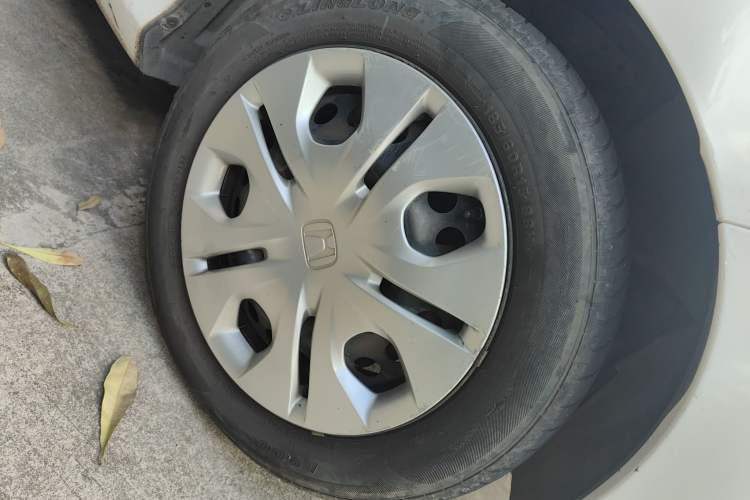 Used Honda Greiz 2016 1.5L CVT Classic Edition Right Front Wheel Hub