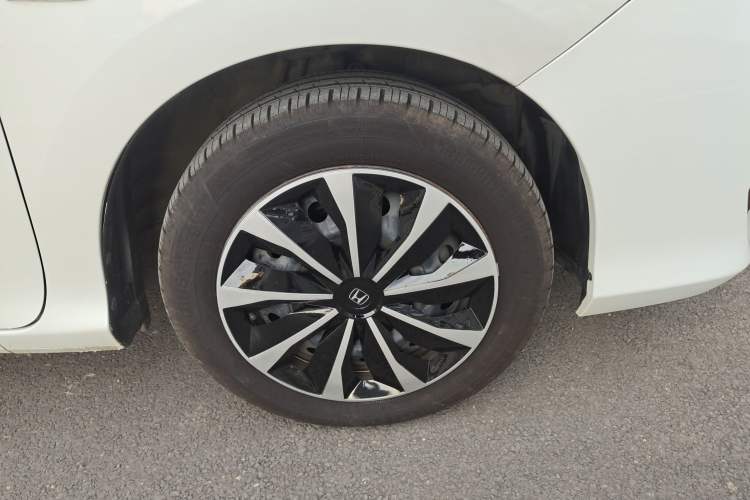 Used Honda Greiz 2016 1.5L CVT Classic Edition Right Front Wheel Hub