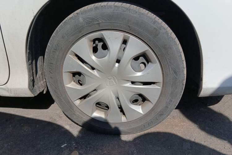 Used Honda Greiz 2016 1.5L CVT Comfort Version Right Front Wheel Hub