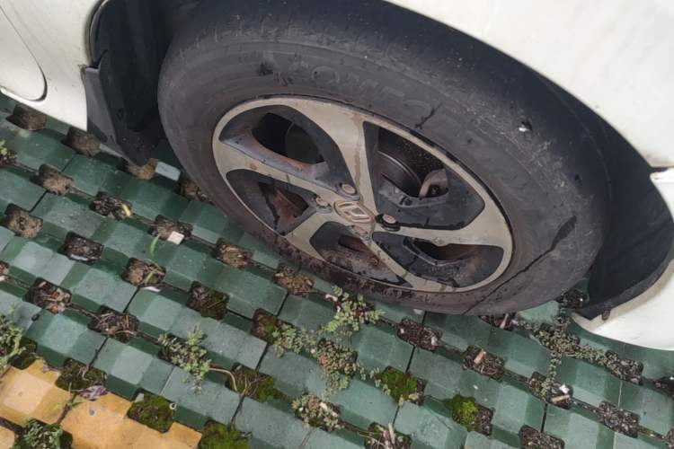 Used Honda Greiz 2016 1.5L CVT Classic Edition Right Front Wheel Hub