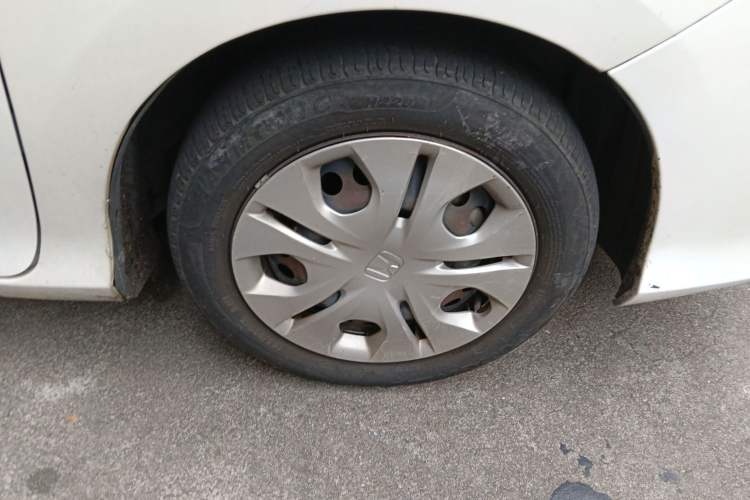 Used Honda Greiz 2016 1.5L CVT Classic Edition Right Front Wheel Hub