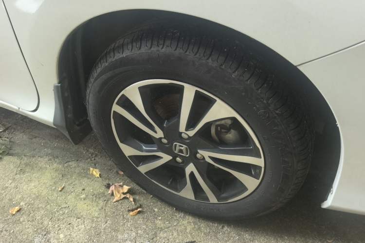 Used Honda Greiz 2016 1.5L CVT Classic Edition Right Front Wheel Hub