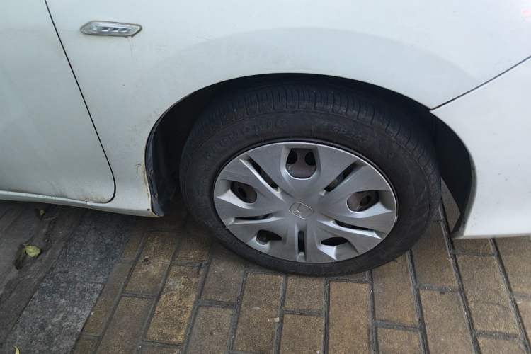 Used Honda Greiz 2016 1.5L CVT Classic Edition Right Front Wheel Hub