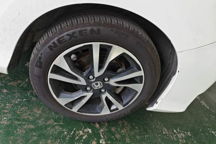 Used Honda Greiz 2016 1.5L CVT Luxury Edition Right Front Wheel Hub