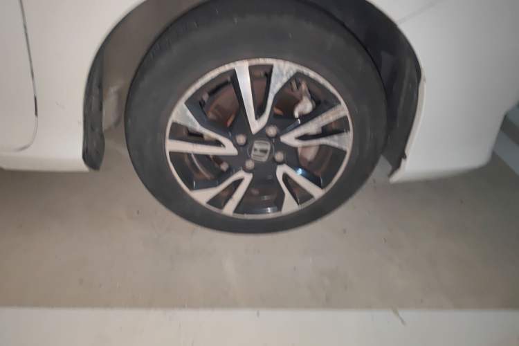 Used Honda Greiz 2016 1.5L CVT Classic Edition Right Front Wheel Hub