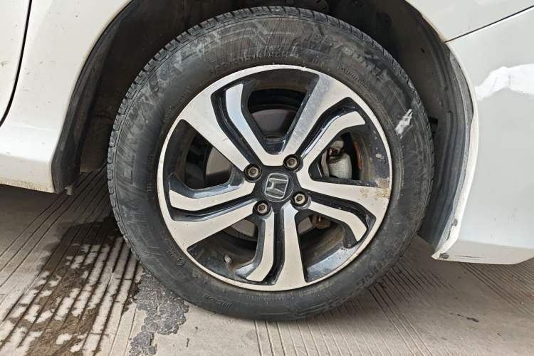 Used Honda Greiz 2016 1.5L CVT Classic Edition Right Front Wheel Hub
