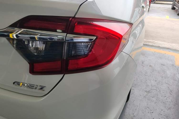 Used Honda Greiz 2016 1.5L CVT Classic Edition Right Rear Taillight