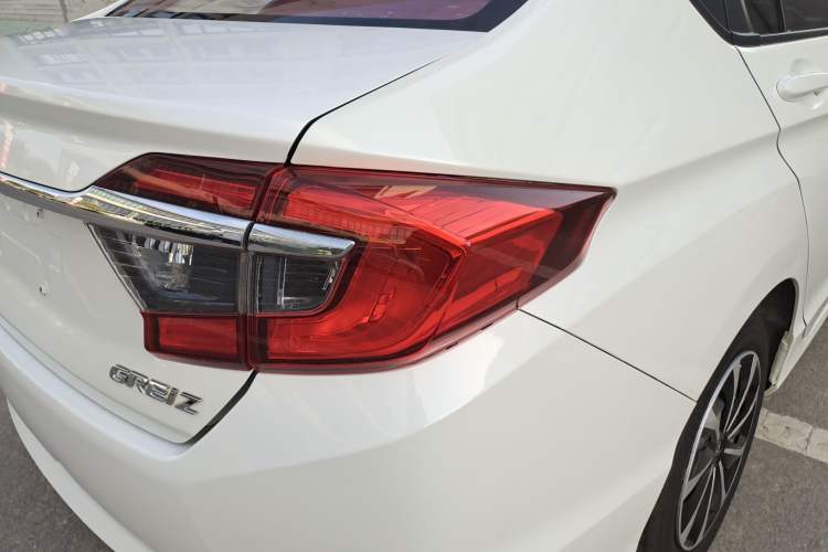 Used Honda Greiz 2016 1.5L CVT Classic Edition Right Rear Taillight