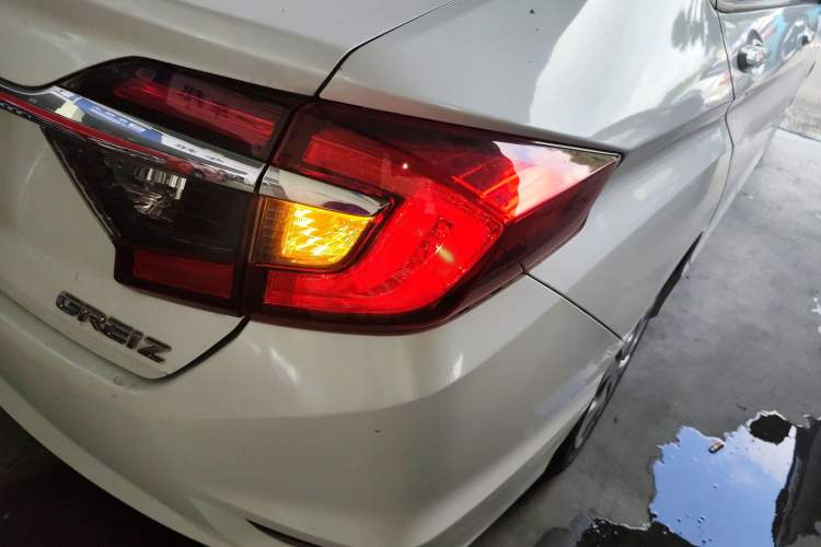 Used Honda Greiz 2016 1.5L CVT Classic Edition Right Rear Taillight