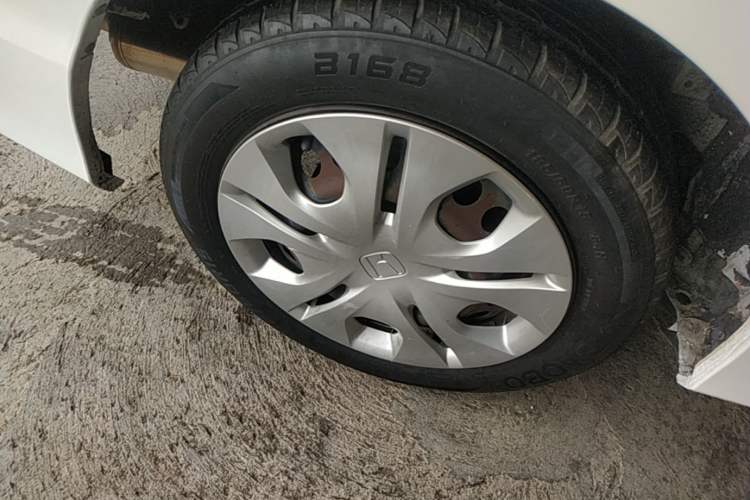 Used Honda Greiz 2016 1.5L CVT Comfort Version Right Rear Wheel Hub