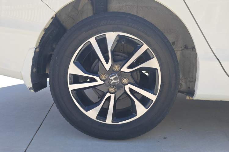 Used Honda Greiz 2016 1.5L CVT Classic Edition Right Rear Wheel Hub