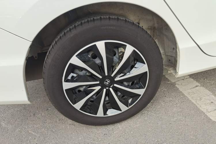Used Honda Greiz 2016 1.5L CVT Classic Edition Right Rear Wheel Hub