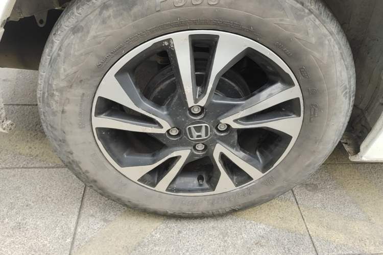 Used Honda Greiz 2016 1.5L CVT Classic Edition Right Rear Wheel Hub