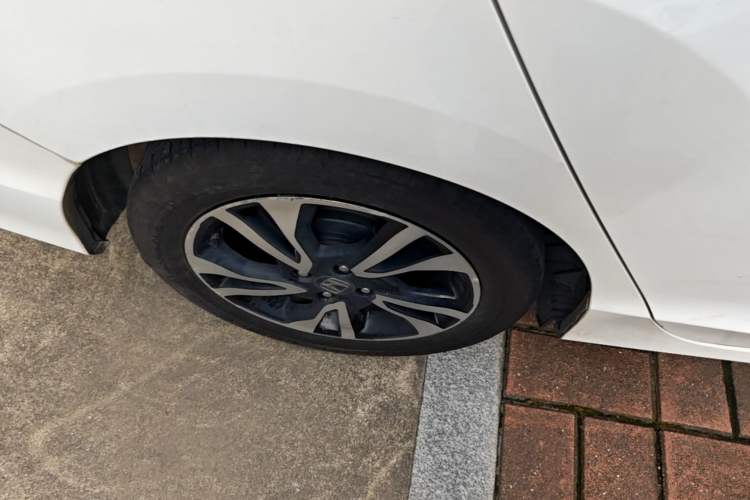 Used Honda Greiz 2016 1.5L CVT Luxury Edition Right Rear Wheel Hub