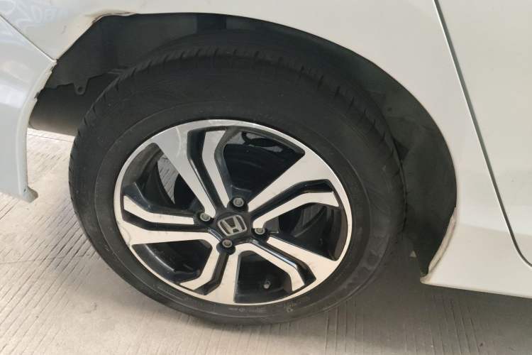 Used Honda Greiz 2016 1.5L CVT Classic Edition Right Rear Wheel Hub