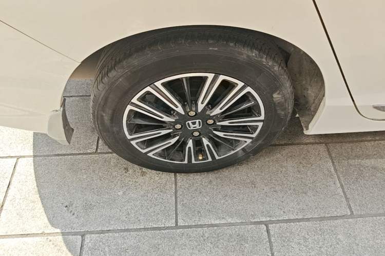 Used Honda Greiz 2016 1.5L CVT Classic Edition Right Rear Wheel Hub