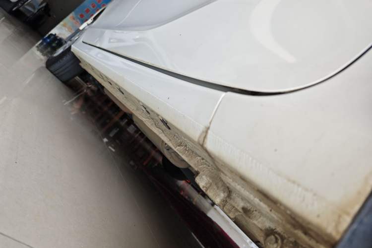 Used Honda Greiz 2016 1.5L CVT Classic Edition Right Side Sill