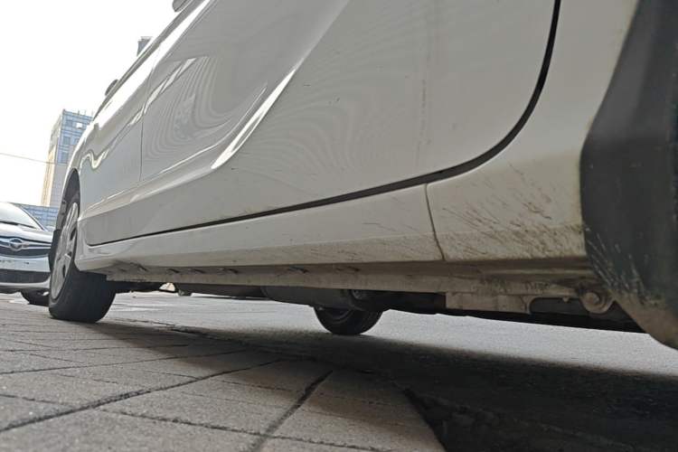 Used Honda Greiz 2016 1.5L CVT Classic Edition Right Side Sill