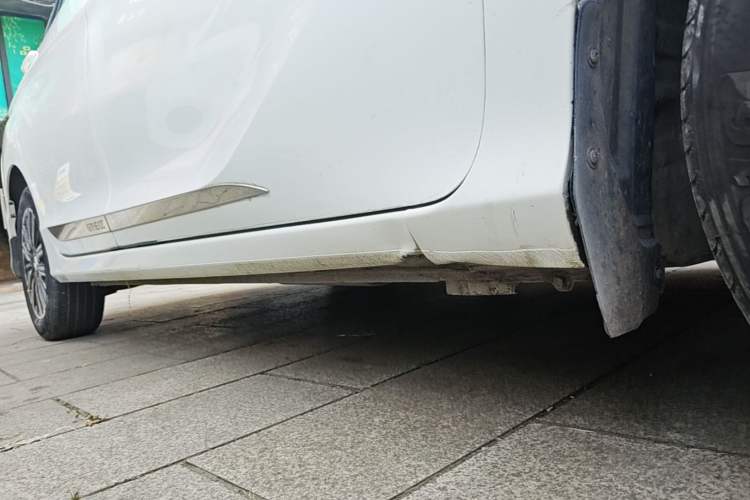 Used Honda Greiz 2016 1.5L CVT Classic Edition Right Side Sill