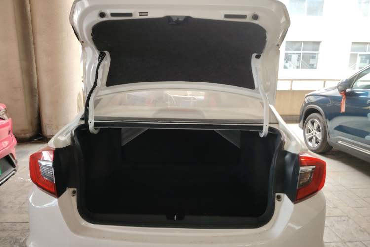 Used Honda Greiz 2016 1.5L CVT Classic Edition Trunk