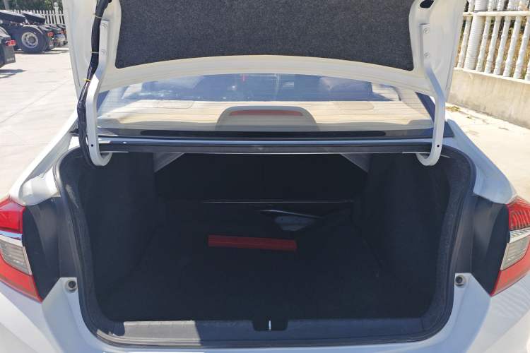 Used Honda Greiz 2016 1.5L CVT Classic Edition Trunk