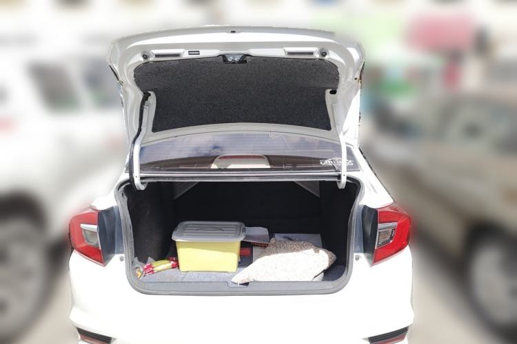 Used Honda Greiz 2016 1.5L CVT Classic Edition Trunk