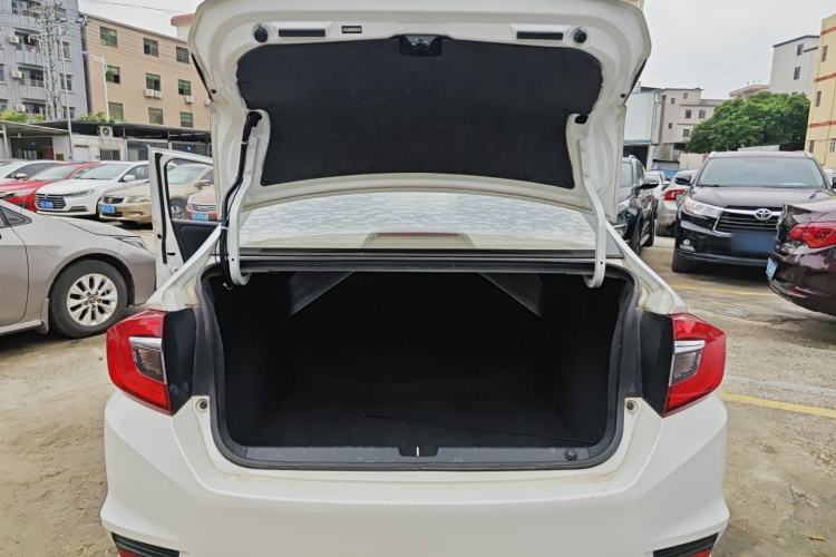 Used Honda Greiz 2016 1.5L CVT Classic Edition Trunk