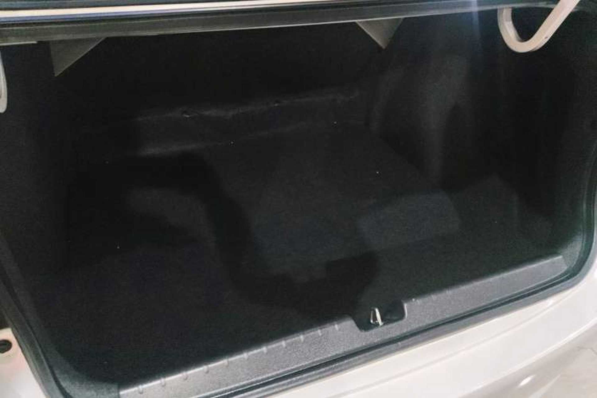 Used Honda Greiz 2016 1.5L CVT Classic Edition Trunk