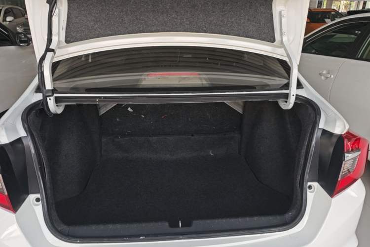 Used Honda Greiz 2016 1.5L CVT Fashion Edition Trunk