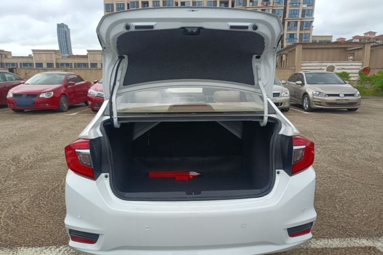 Used Honda Greiz 2016 1.5L CVT Comfort Version Trunk