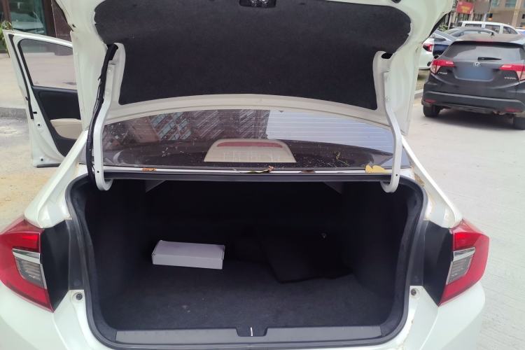 Used Honda Greiz 2016 1.5L CVT Classic Edition Trunk