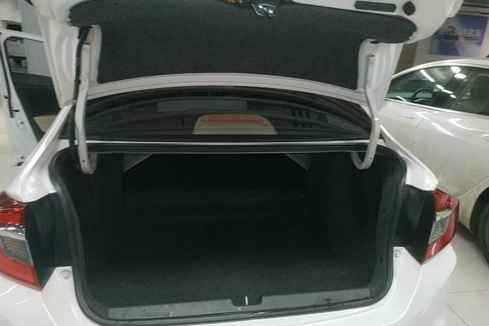 Used Honda Greiz 2016 1.5L CVT Classic Edition Trunk