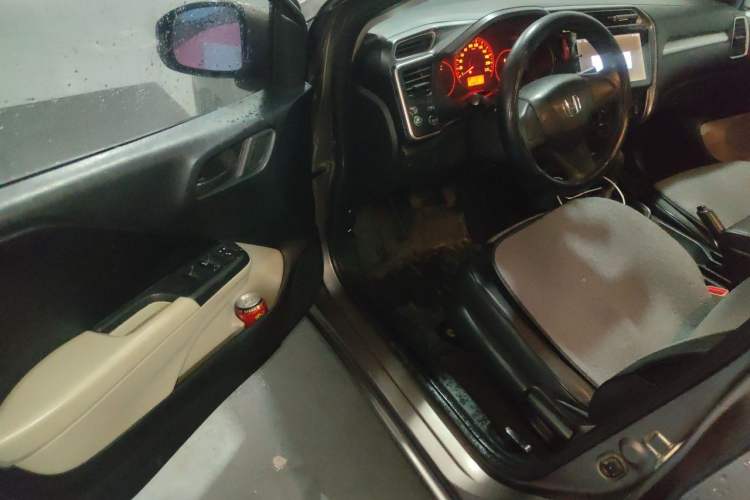 Used Honda Greiz 2016 1.5L CVT Classic Edition Driver Seat
