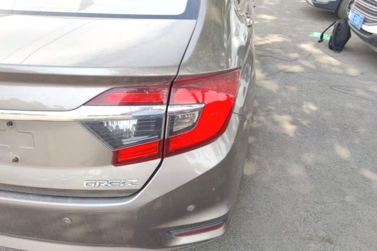 Used Honda Greiz 2016 1.5L CVT Classic Edition Exterior 3