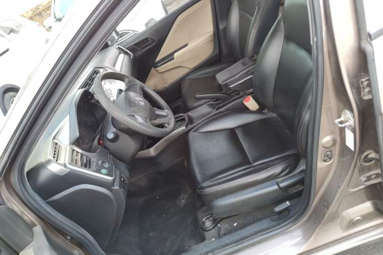 Used Honda Greiz 2016 1.5L CVT Classic Edition Left Front Seat
