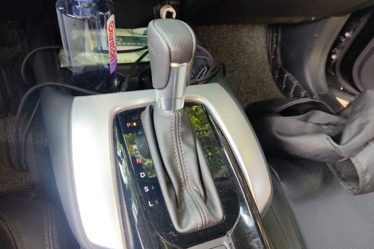 Used Honda HR-V 2023 240TURBO Trendy Edition Gear Lever