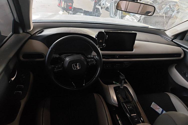 Used Honda HR-V 2023 240TURBO Trendy Edition Center Console