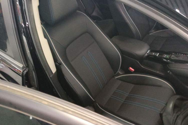 Used Honda HR-V 2023 240TURBO Jingrui Edition Right Front Seat