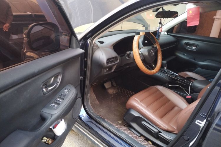 Used Honda HR-V 2023 240TURBO Enjoyment Edition Interior 3