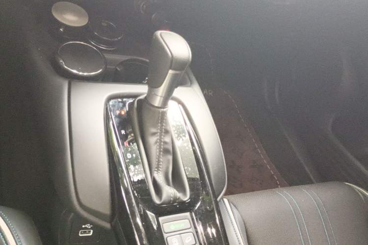 Used Honda HR-V 2023 240TURBO Jingrui Edition Gear Lever