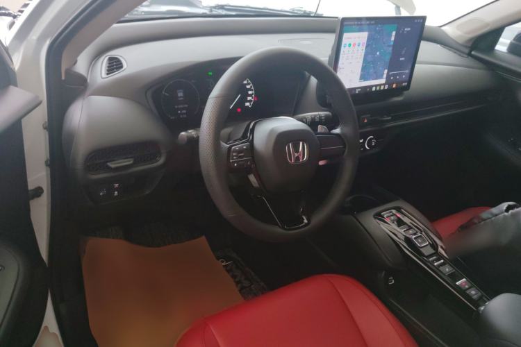 Used Honda HR-V 2023 2.0L eHEV Dynamic Speed Version Center Console