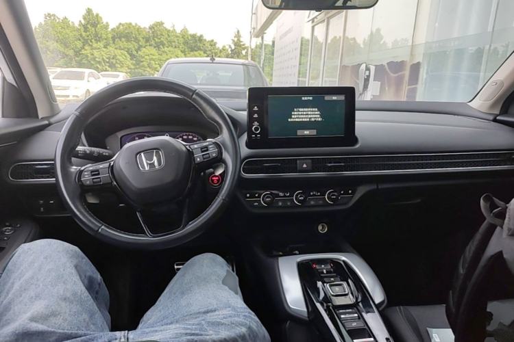 Used Honda HR-V 2023 2.0L eHEV Dynamic Edition Center Console