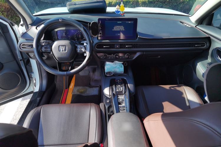 Used Honda HR-V 2023 2.0L eHEV Dynamic Smart Edition Center Console