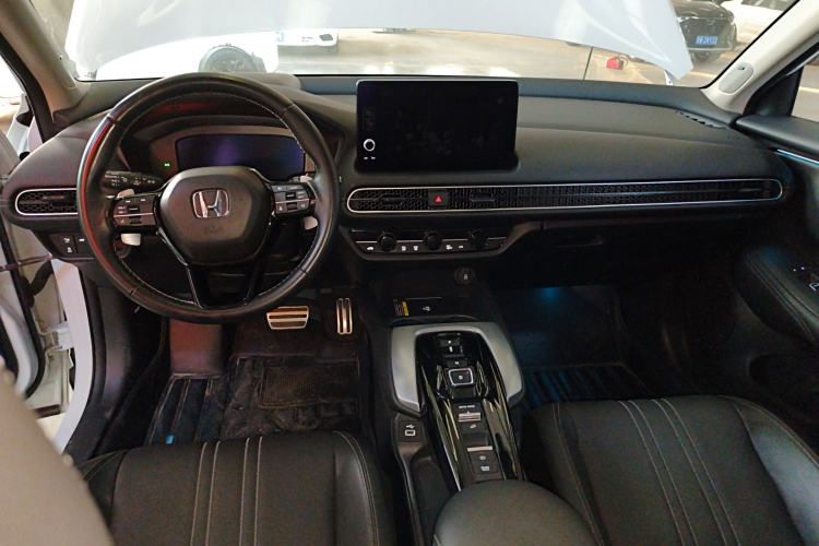 Used Honda HR-V 2023 2.0L eHEV Dynamic Edition Center Console