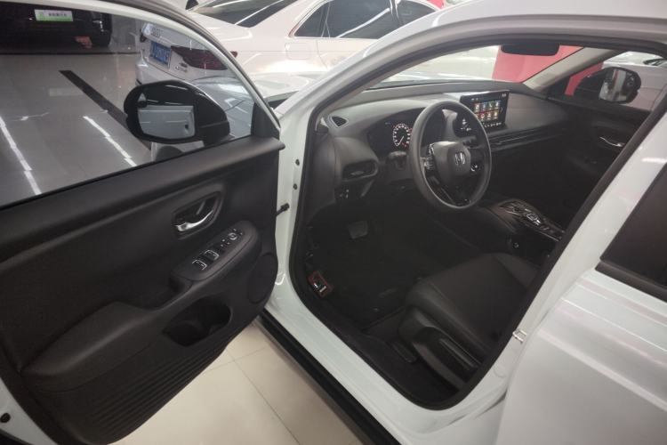 Used Honda HR-V 2023 2.0L eHEV Dynamic Speed Version Driver Seat