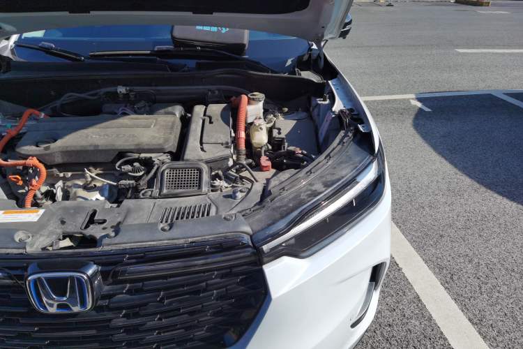 Used Honda HR-V 2023 2.0L eHEV Dynamic Smart Edition Engine Bay Left