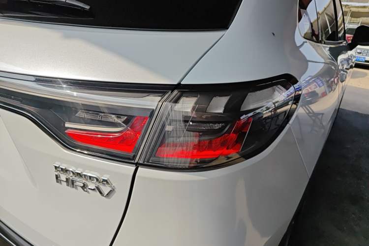 Used Honda HR-V 2023 2.0L eHEV Dynamic Edition Exterior 6