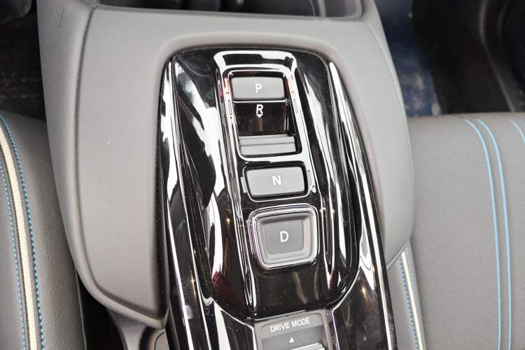 Used Honda HR-V 2023 2.0L eHEV Dynamic Smart Edition Gear Lever