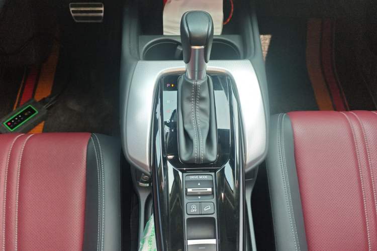 Used Honda HR-V 2023 240TURBO Prestige Edition Gear Lever