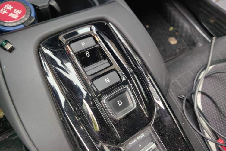 Used Honda HR-V 2023 2.0L eHEV Dynamic Speed Version Gear Lever